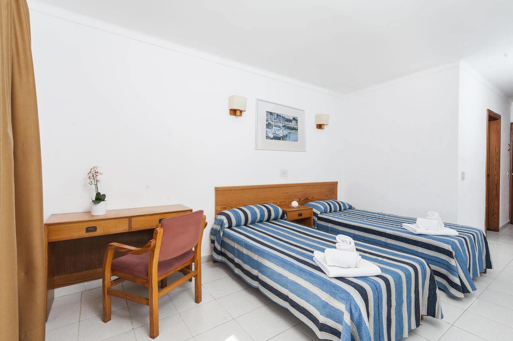 Hostal Casa Bauza كالا راتخاذا المظهر الخارجي الصورة